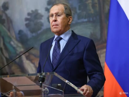 Лавров: не нужно впадать в крайности, отказываться от английского языка глупо