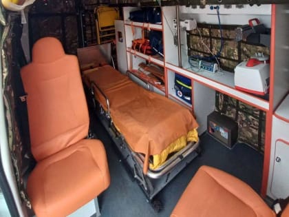 Медики ЛНР получили спецзащиту на 14 автомобилей скорой помощи для работы в прифронтовой зоне