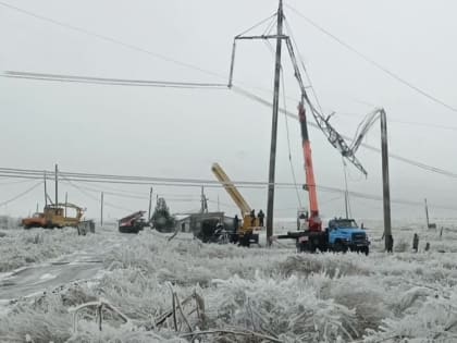 Еще видео поврежденных энергосетей в результате непогоды в Республике
