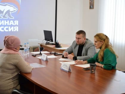 В Луганске сенатор Дарья Лантратова и Председатель Народного Совета ЛНР, секретарь Луганского регионального отделения ВП