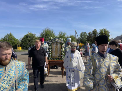 Торжества в честь Луганской иконы Богородицы завершились в Сретенском скиту в Роскошном