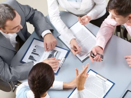 Кадровая комиссия Минфина ЛНР объявляет о вакансиях на должности государственной гражданской службы