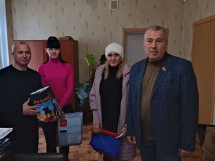 Депутаты Народного Совета ЛНР передают помощь населению республики и на передовую