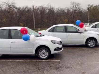 Социальный фонд России передал автомобили пострадавшим в ЛНР