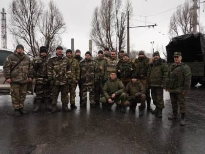 Губернатор Новгородской области лично передал письма мобилизованным от родных