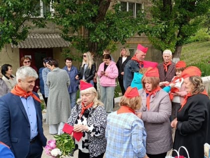 Весело и задорно прошла в Брянке встреча пионеров и пионервожатых разных поколений