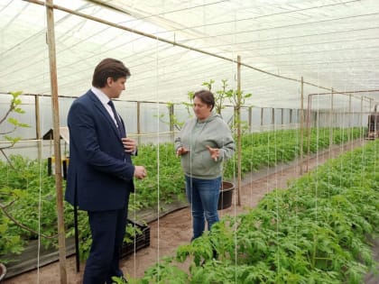 Министр сельского хозяйства и продовольствия Евгений Сорокин посетил Станично-Луганский район, сообщили в пресс-службе М