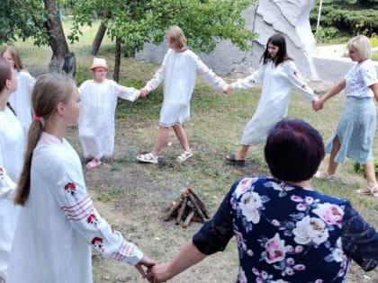 «Купальские гулянья» провели для детей в Родаково ЛНР