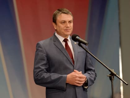 Леонид Пасечник поздравил жителей Крыма с юбилеем со дня воссоединения с Россией