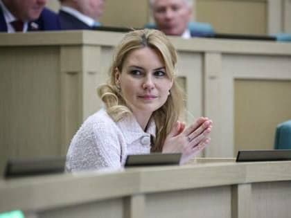 Стахановский вагонзавод получил клеймо на ремонт железнодорожной продукции – сенатор