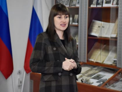 Документальная выставка «Учитель – мастер и творец!», посвященная Году педагога и наставника, заработала в выставочном з