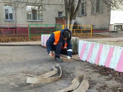 "Центрожилком" убрал 10 несанкционированных заграждений в двух районах Луганска