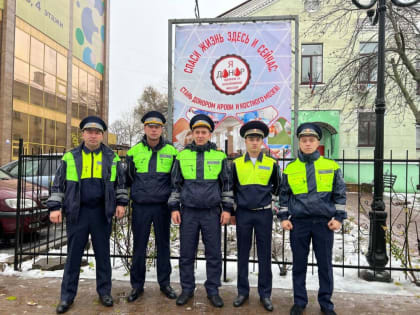 В рамках проведения Всемирного дня памяти жертв ДТП сотрудники Госавтоинспекции Луганской Народной Республики сдали кров