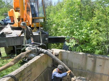 Специалисты заменили 2,5 км аварийного участка водовода, снабжающего Кировск и Стаханов