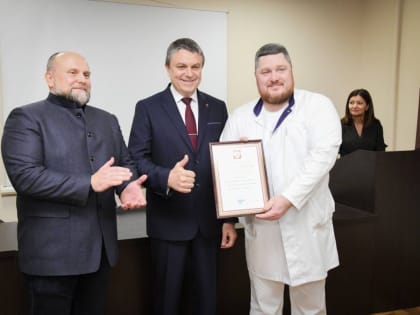Леонид Пасечник: С заместителем министра здравоохранения России Андреем Плутницким сегодня побывали в Луганской республи