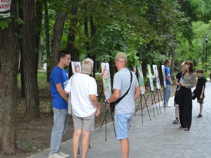 В Антраците прошла выставка «Единая Россия – единая Победа»
