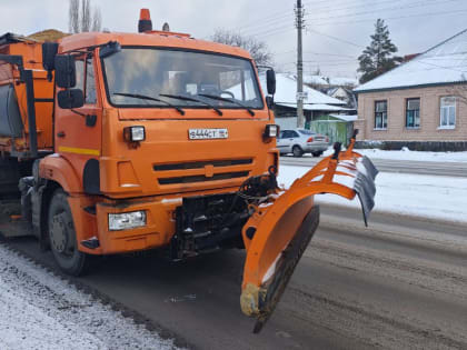 Луганские дорожники приступили к борьбе с зимней стихией