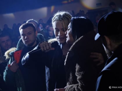 Не ради галочки: артисты с риском для жизни выступают в зоне СВО