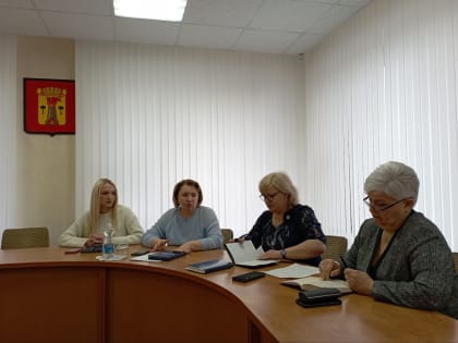 В администрации Луганска состоялась встреча с министром труда и социальной политики