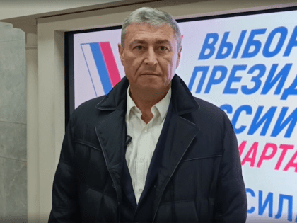 Медики ЛНР голосуют на выборах президента РФ