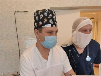 Бригада красноярских врачей провела порядка 100 операций пациентам из ЛНР, сообщила пресс-служба губернатора и правитель
