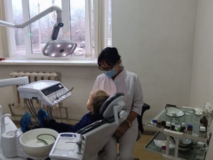 В Алчевске стоматологическая поликлиника получила от шеф-региона, которым является Волгоградская область, медицинское об