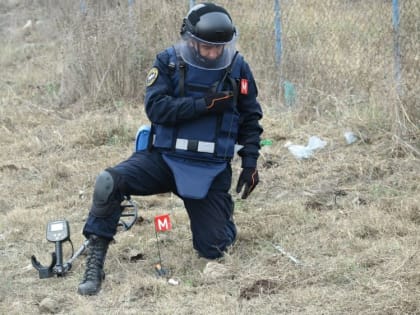 Российские пиротехники обезвредили в Донбассе более четырех тысяч снарядов