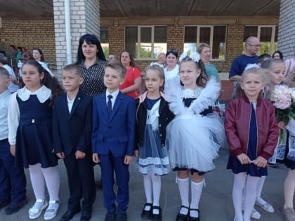 На территории Антрацитовского муниципального округа прозвенел Последний звонок