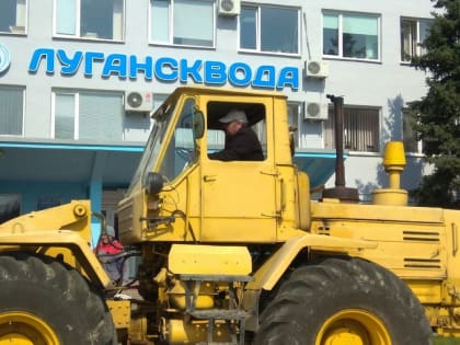 Бригады аварийно-восстановительных работ ГУП ЛНР "Лугансквода" в новогодние праздники работают в штатном режим