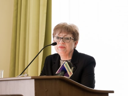 Исполняющий обязанности Министра природных ресурсов и экологии Луганской Народной Республики Елена Бойко выступила с докладом на «правительственном часе»