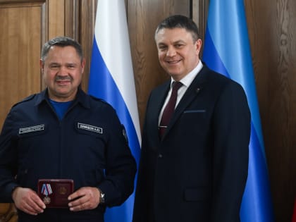 Глава ЛНР и замруководителя Федерального казначейства вручили награды за интеграцию казначейской системы региона