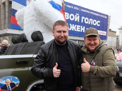 В Луганске состоялся автопробег «Горжусь Россией – горжусь Президентом»