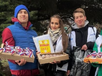 Кутья, сладости и детские письма: В ЛНР поздравили с Рождеством бойцов, получивших ранения