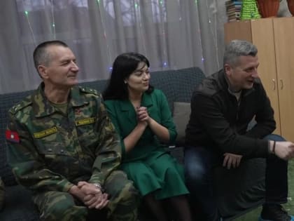 Побывала также с коллегами из Орловской области Михаилом Вдовиным и Олегом Кошелевым в Республиканском центре социальной