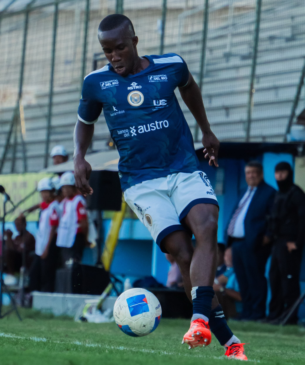 Julio Arzu player portrait