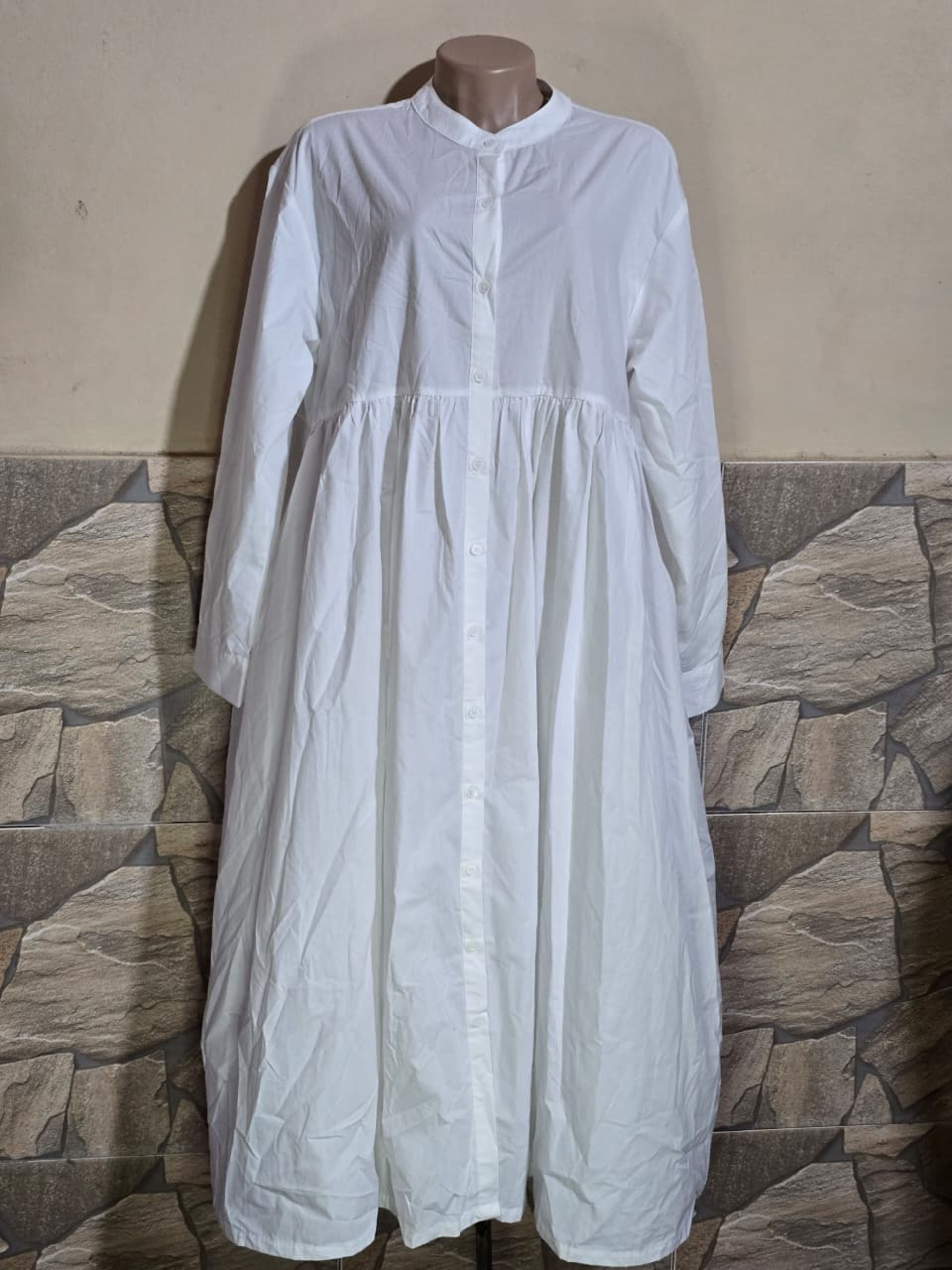 Vestido Camisero Blanco Oversize.