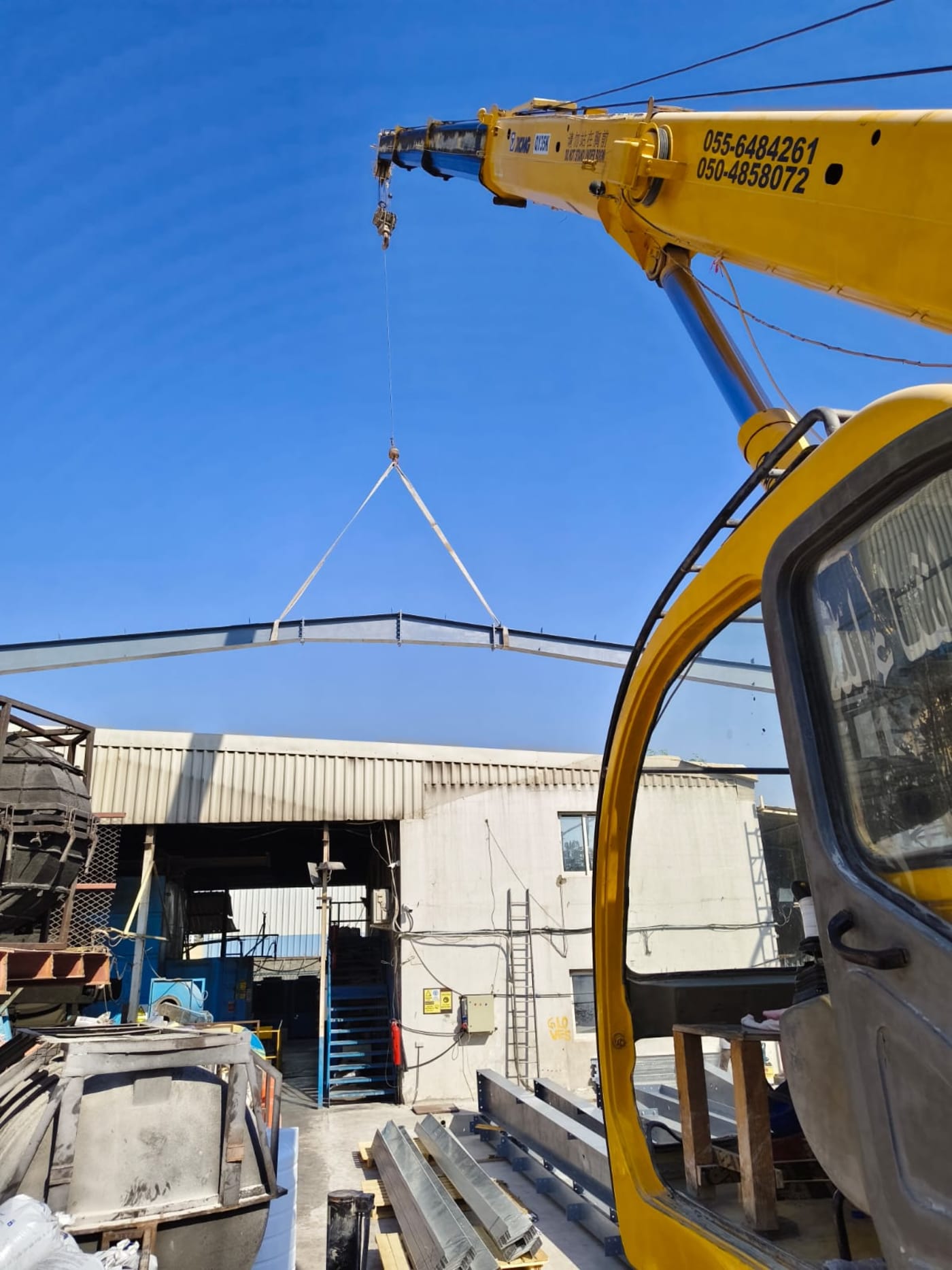 Client-supplied mobile crane work image for 130 Ton Mobile Crane Rental