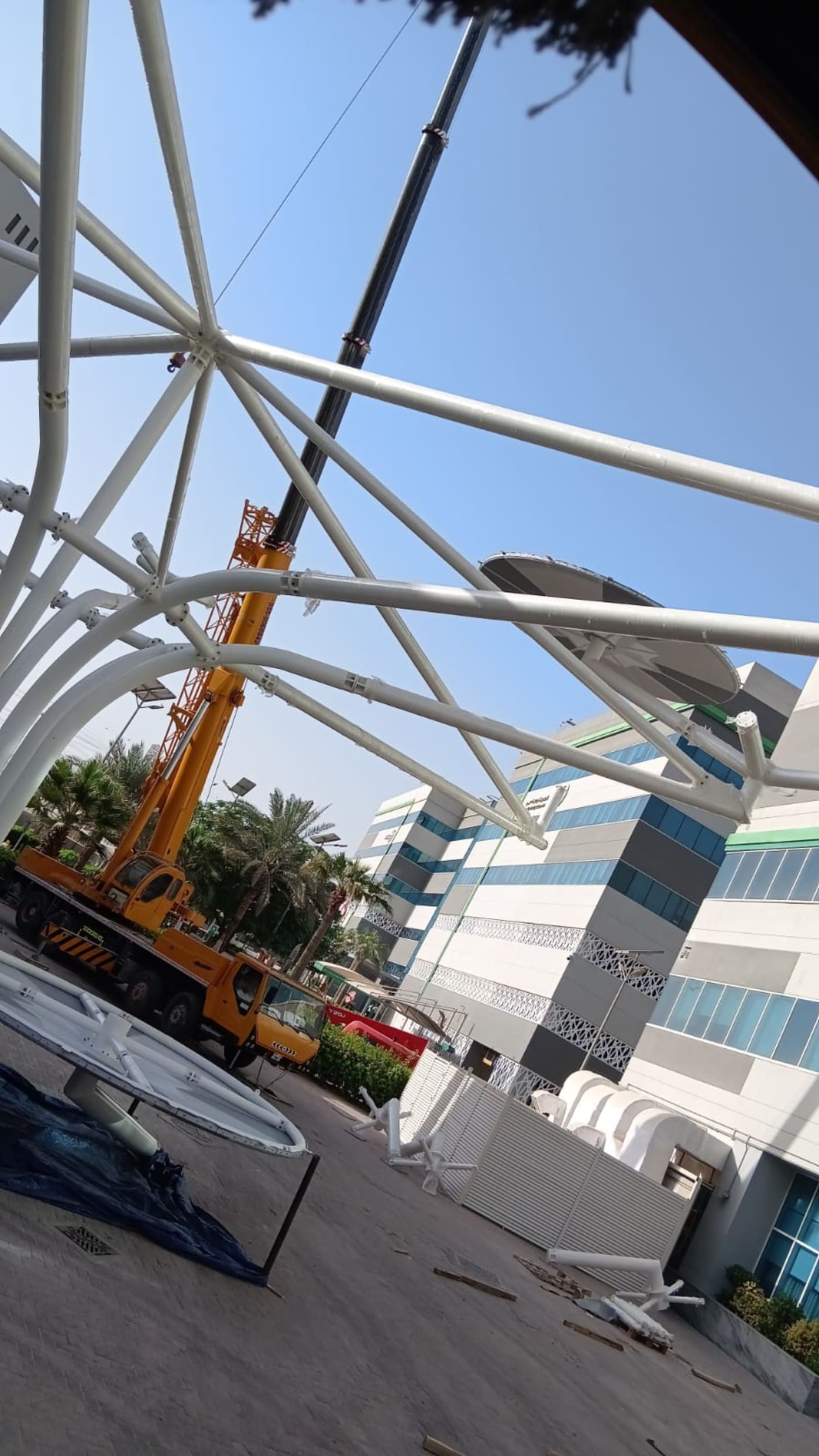 Client-supplied mobile crane work image for 100 Ton Mobile Crane Rental