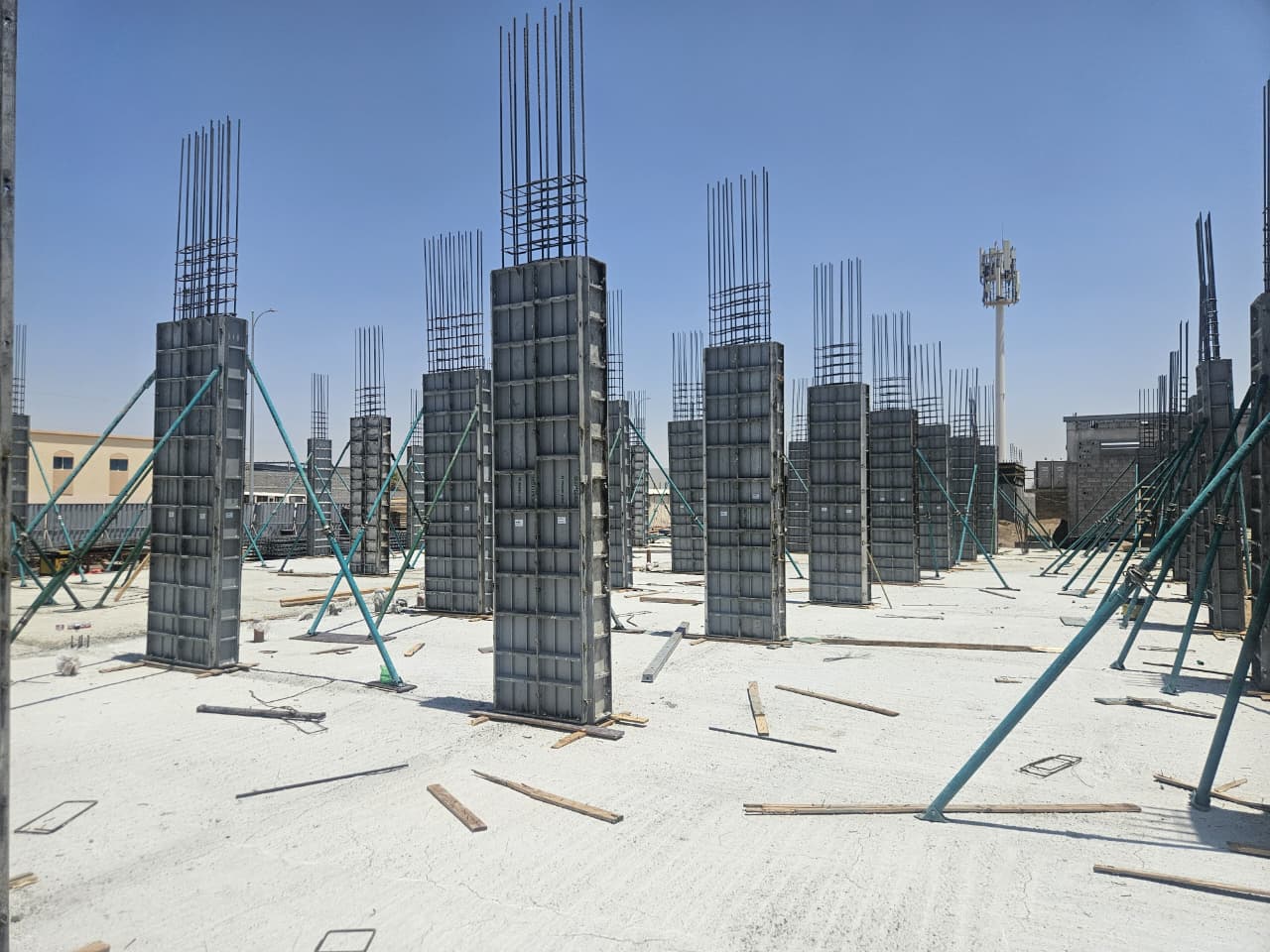 Aluminum formwork system used on a reinforced concrete project
