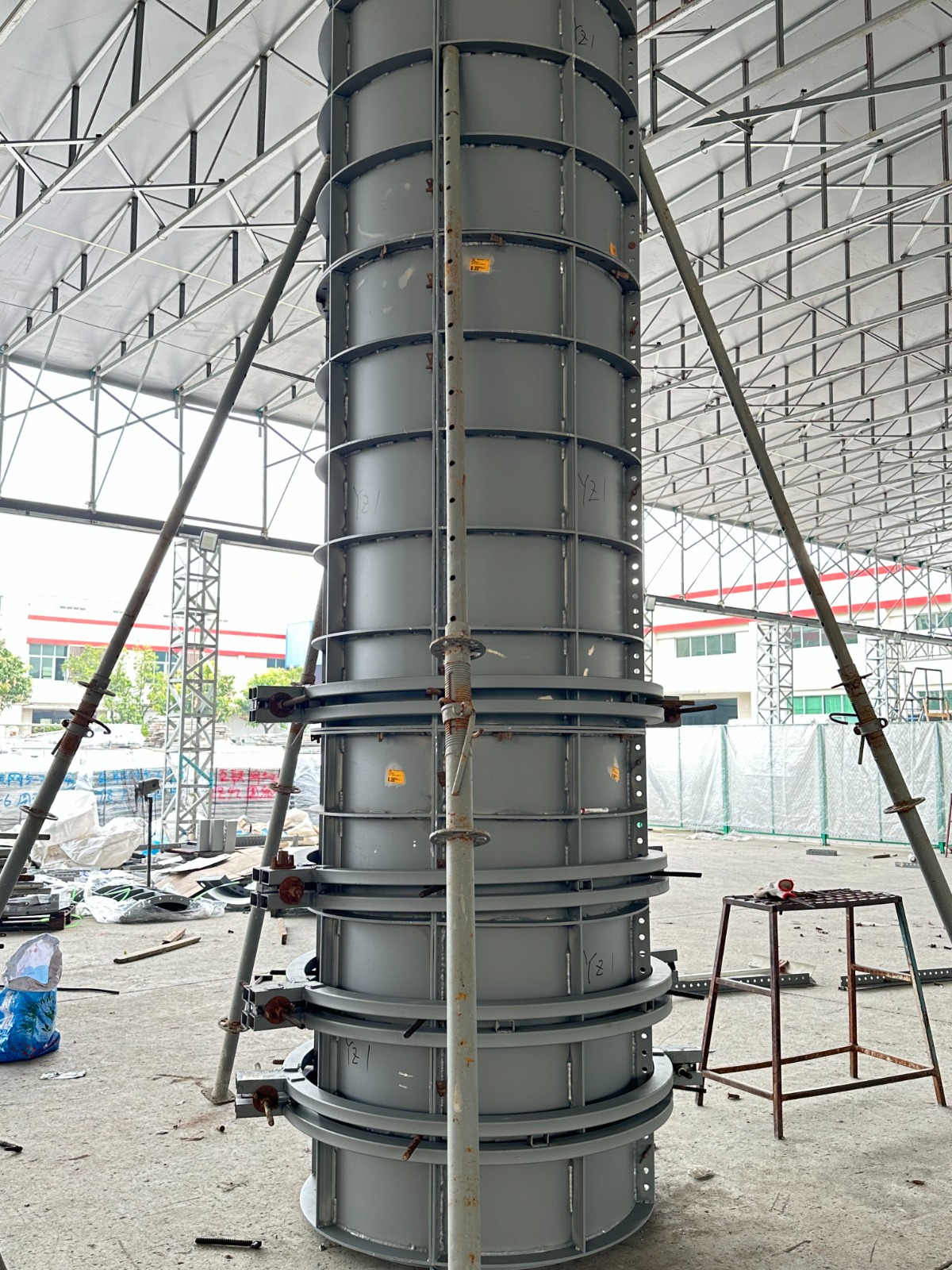 Curved aluminum column formwork