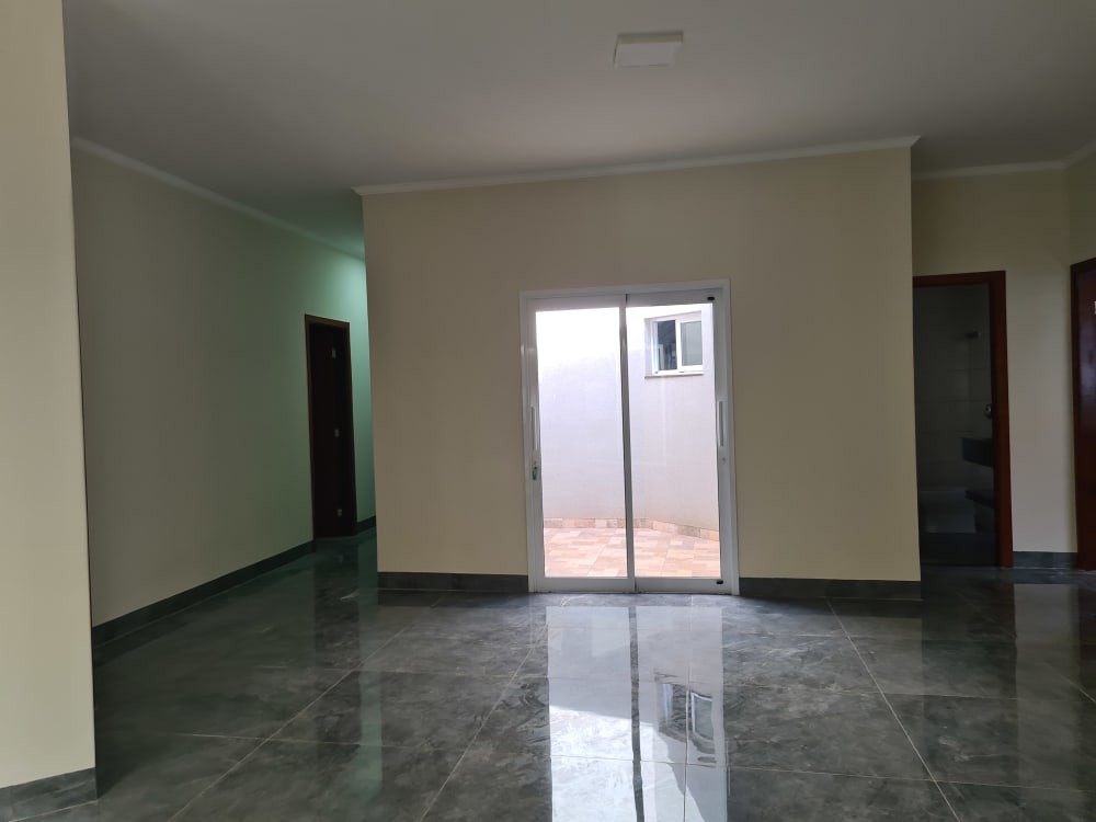 Rua das Quaresmeiras,333 - Parque Residencial Village