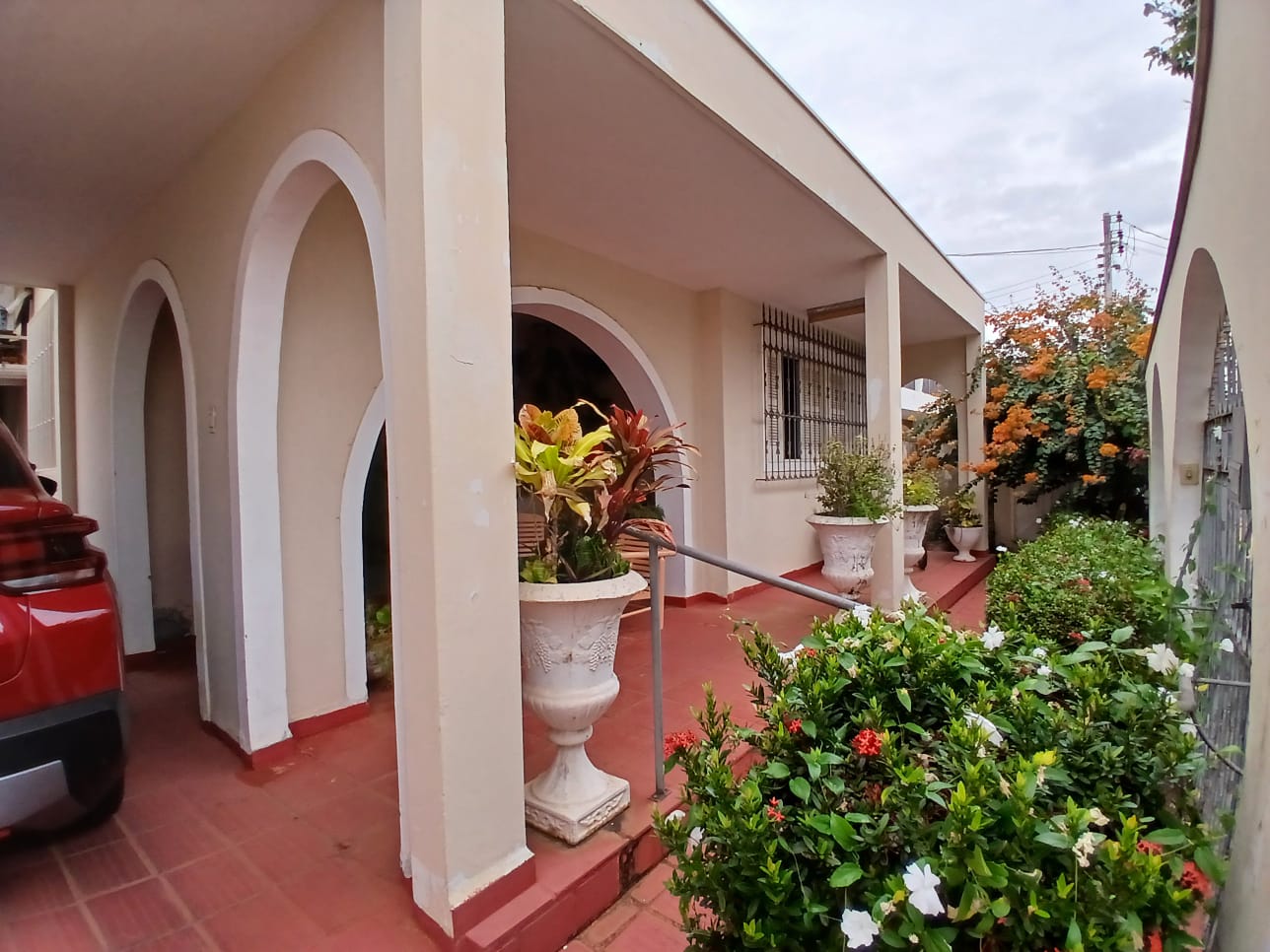 Avenida Cunha Cintra,598 - Centro