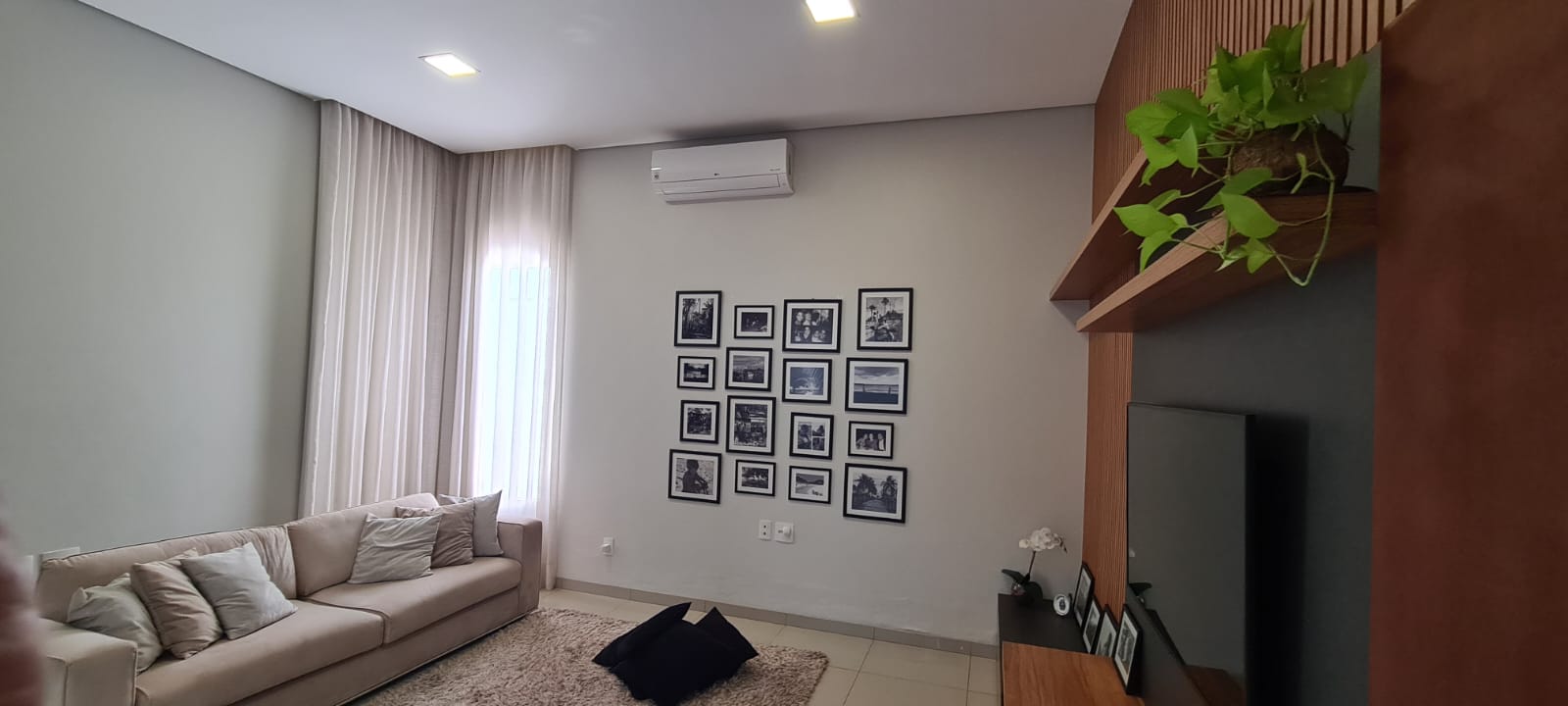 Rua Francisco Barbosa dos Santos,299 - Residencial Jardim do Lago IV