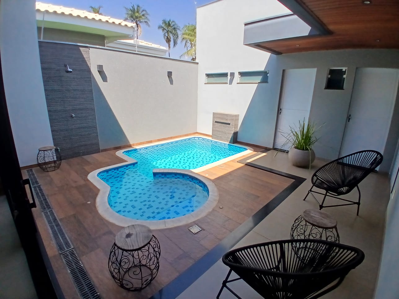 Rua Francisco Barbosa dos Santos,299 - Residencial Jardim do Lago IV