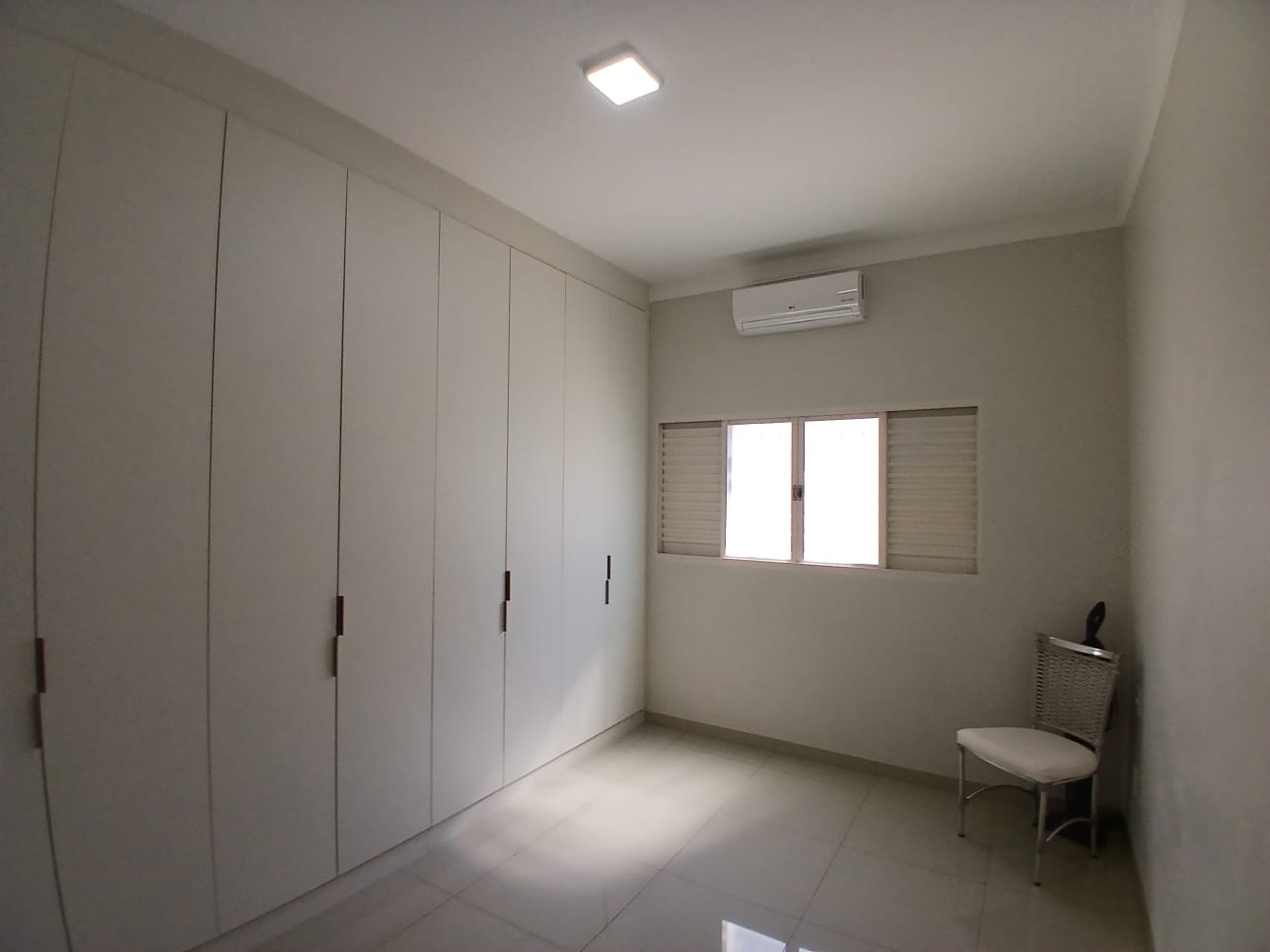 Rua Francisco Barbosa dos Santos,299 - Residencial Jardim do Lago IV