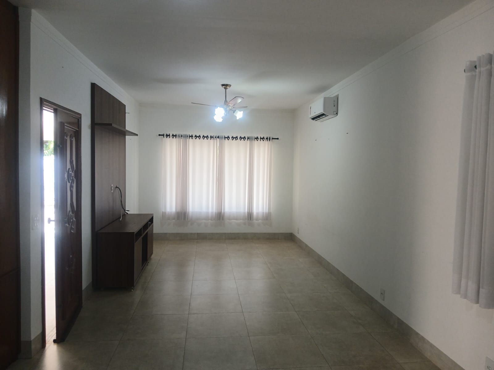 Rua dos Faveiros,67 - Residencial Village