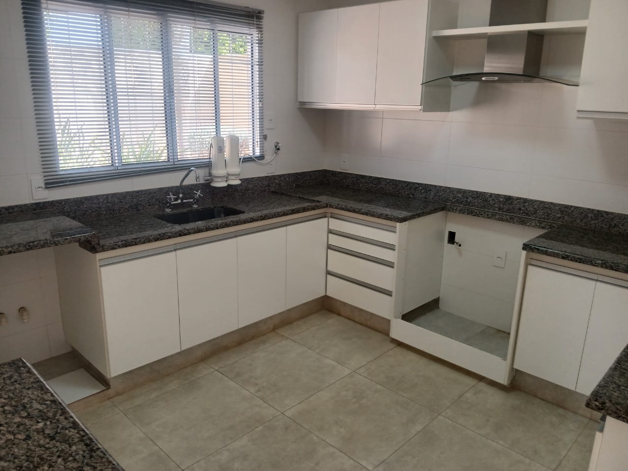 Rua dos Faveiros,67 - Residencial Village