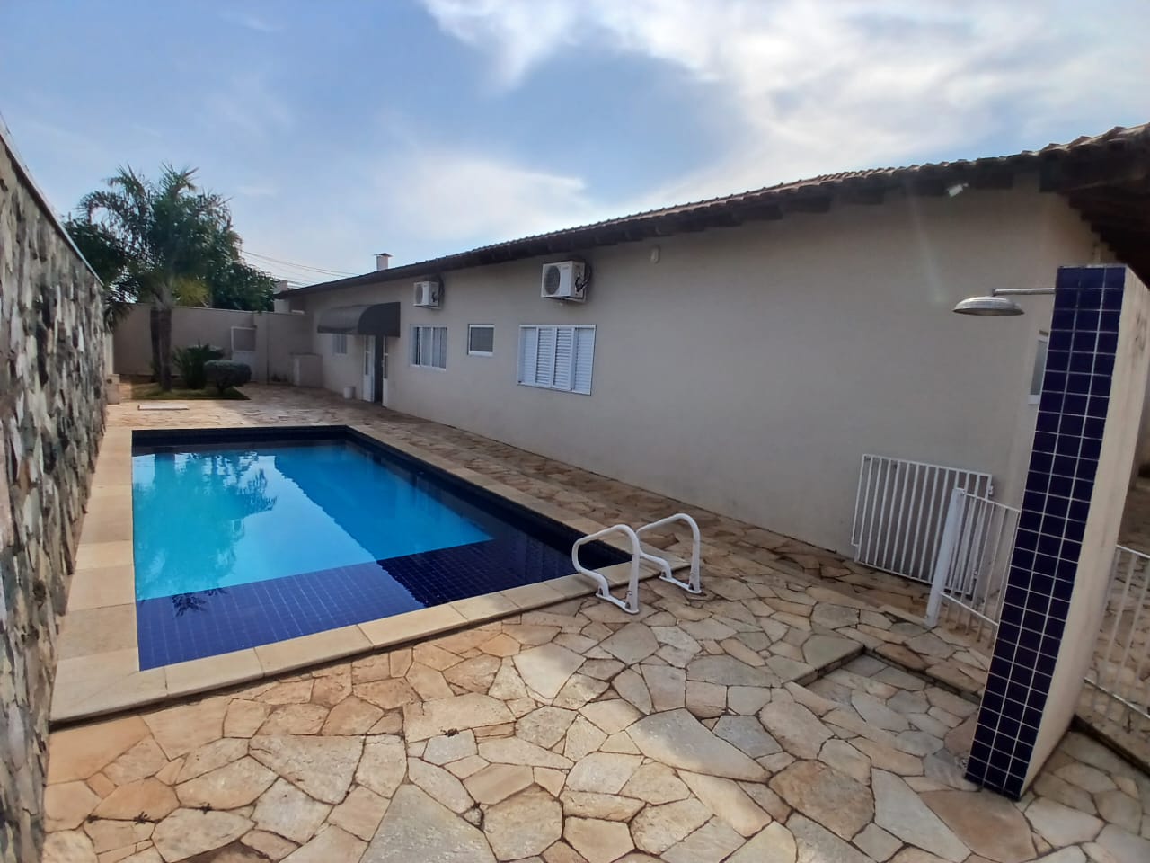 Rua dos Faveiros,67 - Residencial Village