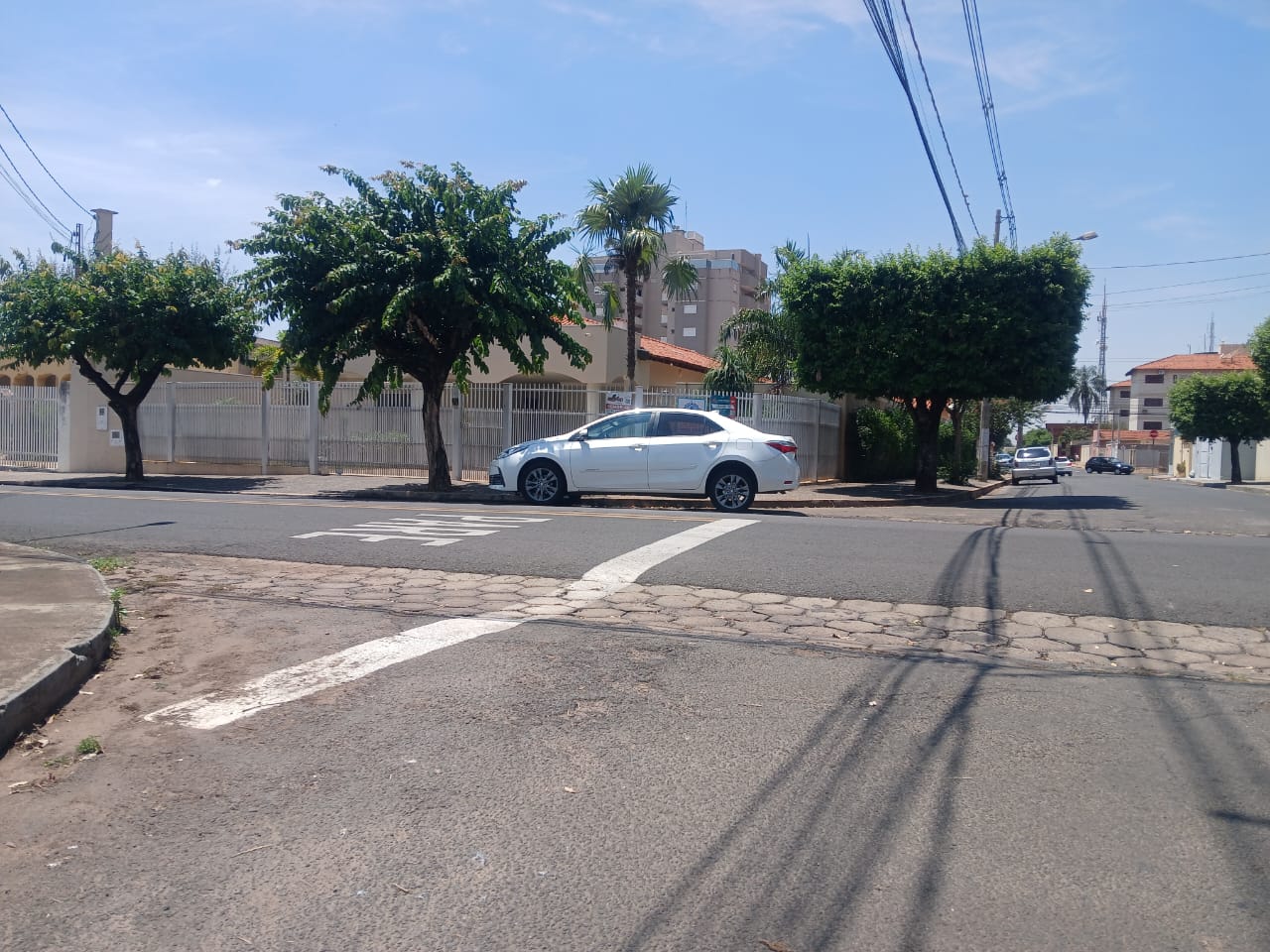 Rua dos Faveiros,67 - Residencial Village