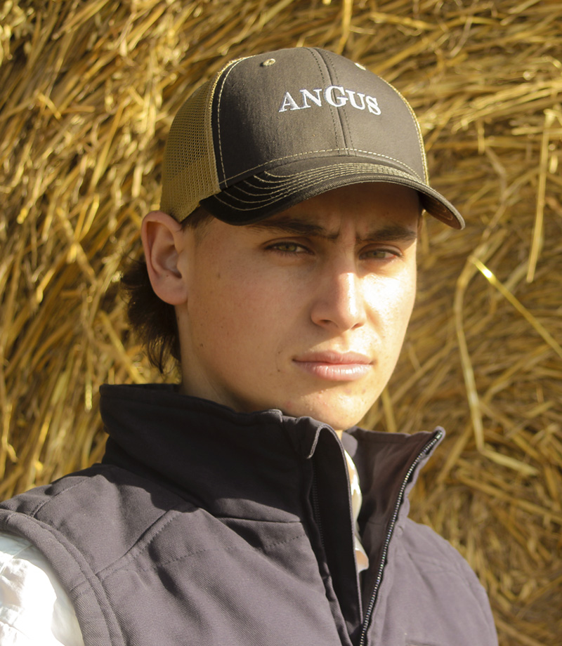 Cap Davis de la colección Angus × Cardon